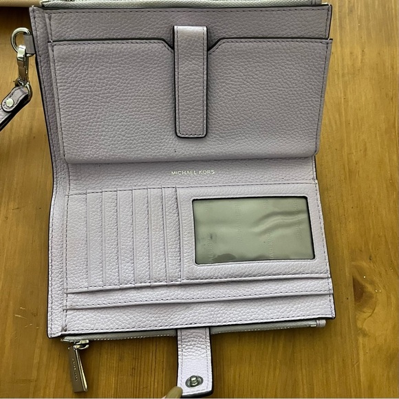 Michael Kors Adele Lilac Pebble Leather Smartphone Medium Double Zip Wallet - Picture 12 of 14